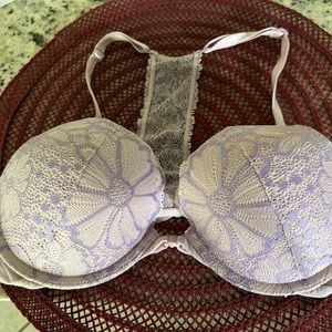 Victoria’s Secret push up bra 34c